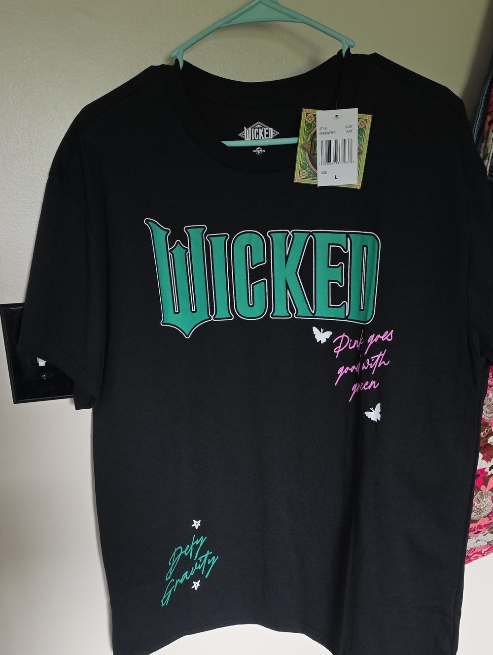 Wicked Graphic Tee in Black with Green & Pink Print Sz Large